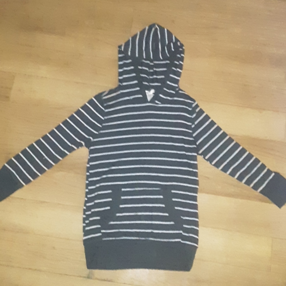 Cotton sweatshirt with hoodie and pockets